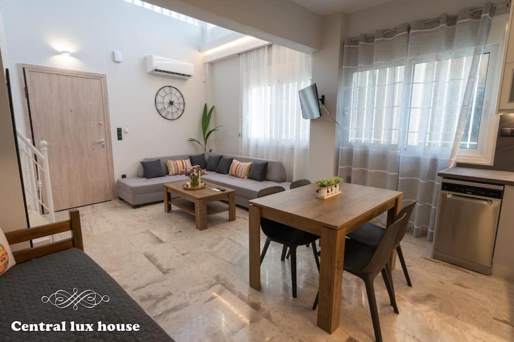 Central Lux House Каламата Экстерьер фото