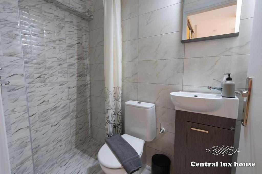 Central Lux House Каламата Экстерьер фото