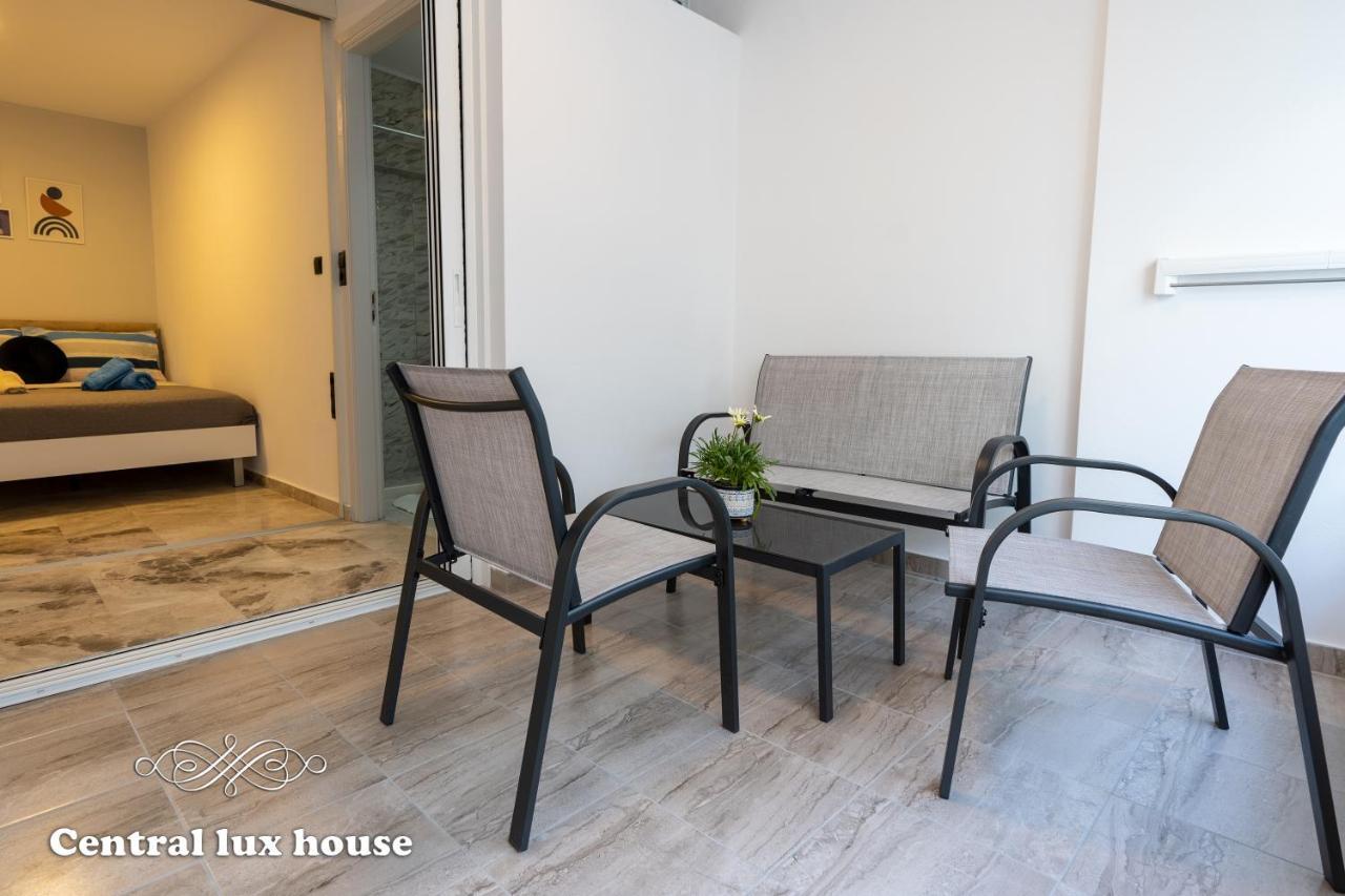 Central Lux House Каламата Экстерьер фото