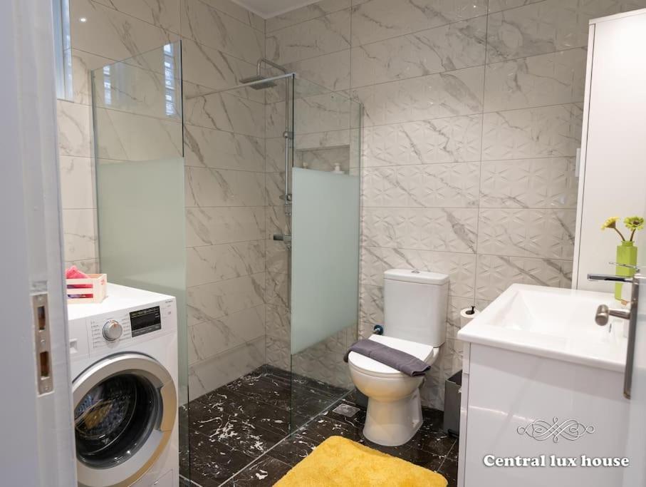 Central Lux House Каламата Экстерьер фото
